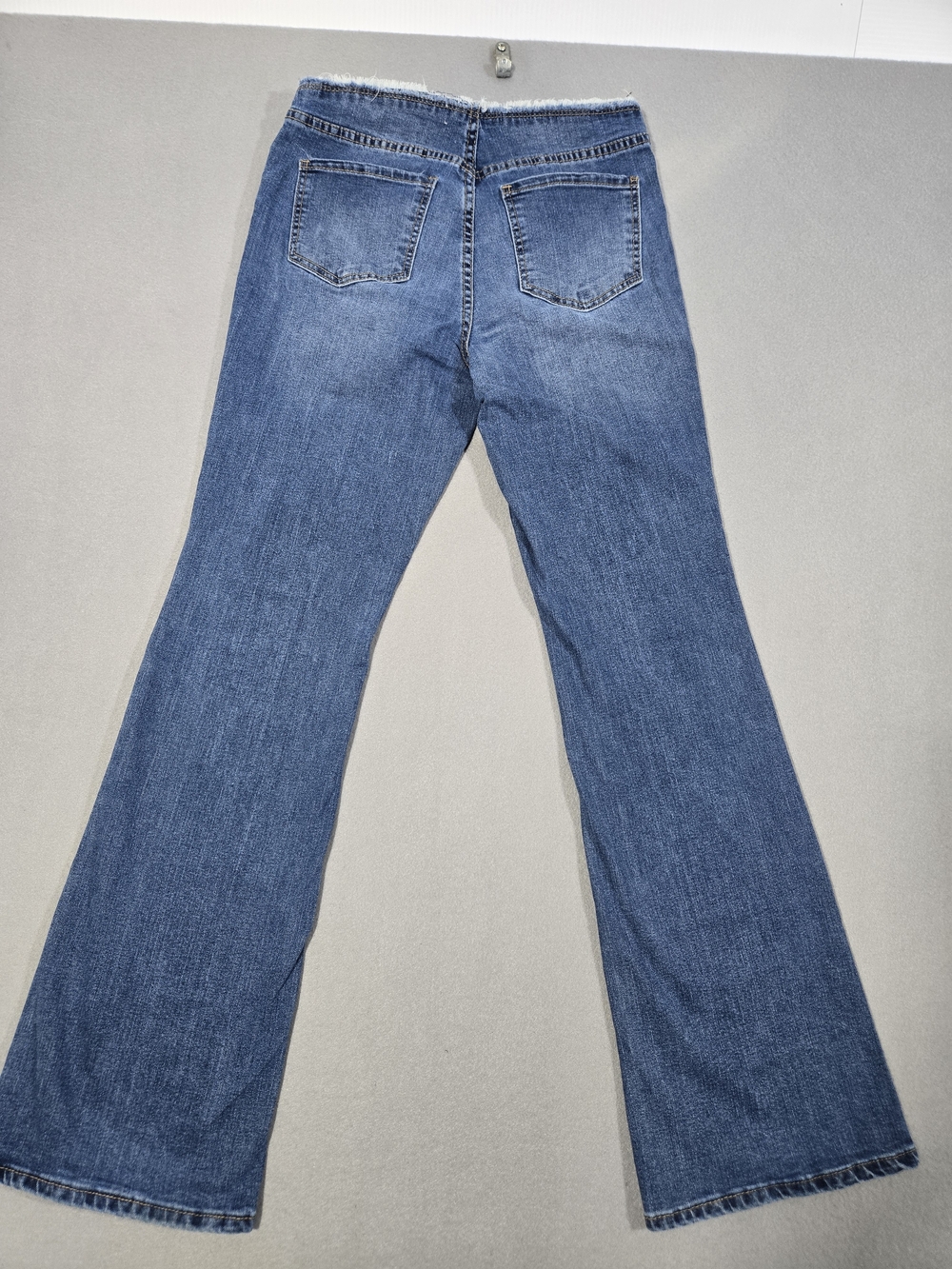 Classic Madden Women's Blue Flared Jeans Size 5 - Picture 2 of 9